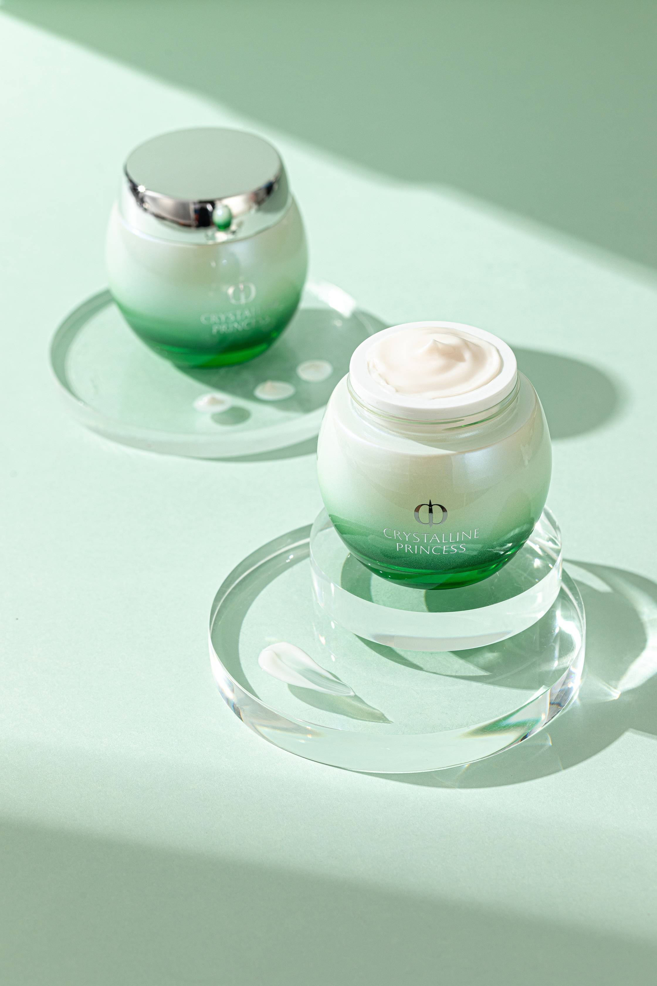 光影與芬芳的對(duì)話(huà) 香水與化妝品靜物攝影與全案電商策劃